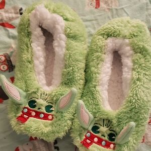 NWOT star wars Christmas slippers